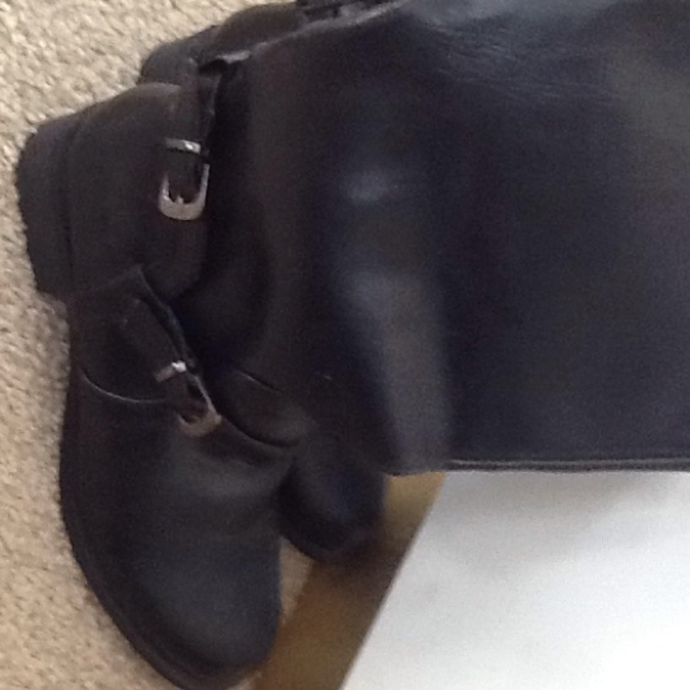 Boots - Picture 3 of 3